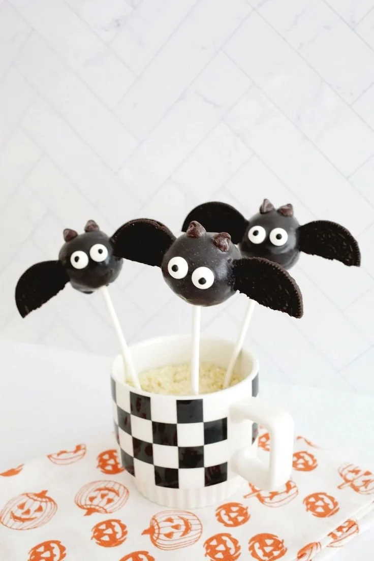 DIY Halloween cake pops decorated in spooky designs