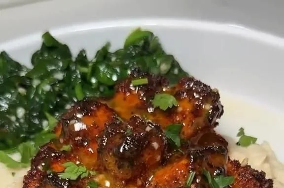 Delicious Keto Chicken Low Carb recipe with healthy ingredients